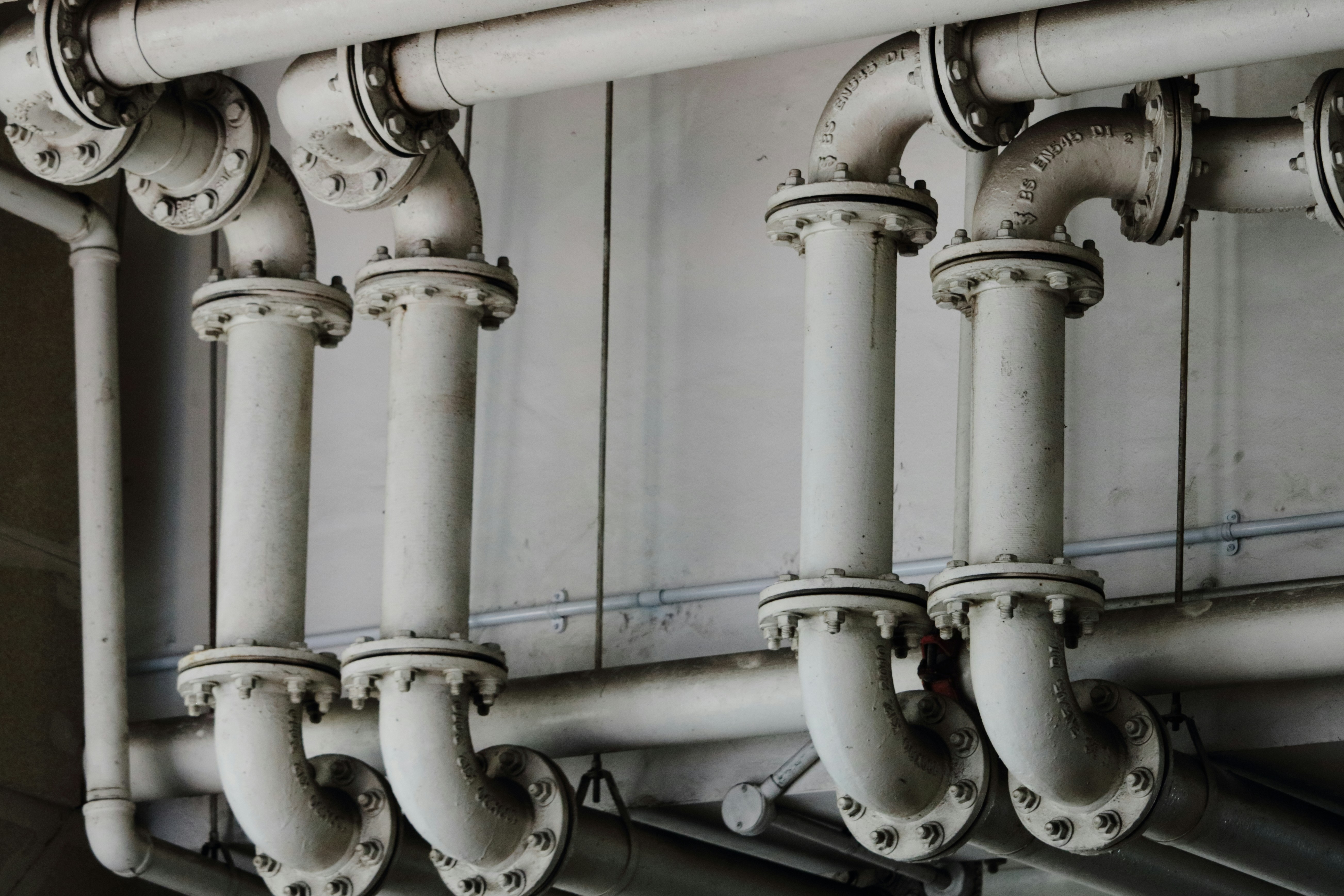 Plumbing installation and water pipework